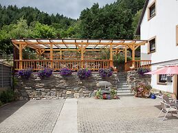 Lavish Apartment in Merschbach near Forest