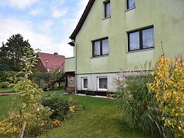 Cosy Apartment in Kropelin With Garden