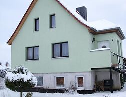Cosy Apartment in Kropelin With Garden