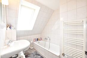 Cosy Apartment in Kropelin With Garden