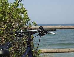 Cosy Apartment in Kropelin With Garden