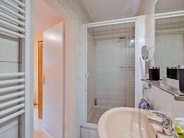 Stylish Apartment in Merschbach near Forest