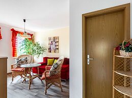 Apartment in Lichtenhain With Mountain Views