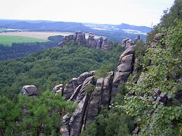 Apartment in Lichtenhain With Mountain Views