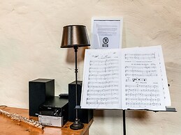 Characteristic Holiday Home With Balcony