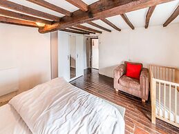 Characteristic Holiday Home With Balcony