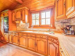 Vintage Chalet in Sougné-Remouchamps near Ardennes Forest