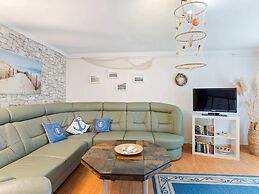 Cozy Apartment in Wismar near Baltic Sea