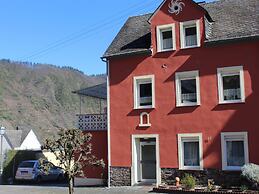 Holiday Home in Bremm Near the Vineyards