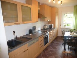 Cozy Apartment in Niederehe Eifel near Forest