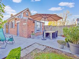Holiday Home in Hollebeke With Private Garden
