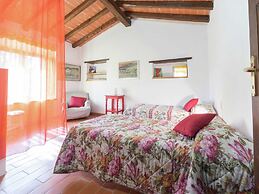 Belvilla by OYO Peaceful Chalet With Private Pool