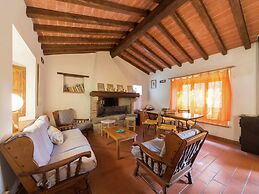 Belvilla by OYO Peaceful Chalet With Private Pool