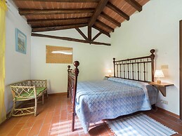 Belvilla by OYO Peaceful Chalet With Private Pool