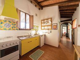 Belvilla by OYO Peaceful Chalet With Private Pool