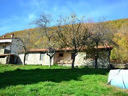 Belvilla by OYO Peaceful Chalet With Private Pool