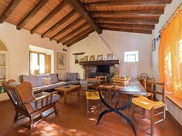 Belvilla by OYO Peaceful Chalet With Private Pool