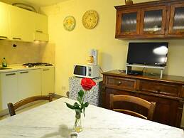 Amazing Farmhouse in Montecatini Terme with Hot Tub