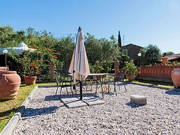 Amazing Farmhouse in Montecatini Terme with Hot Tub