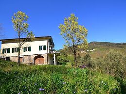 Belvilla by OYO Spacious Home Surrounded by Nature