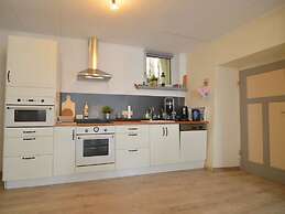 Very Comfortable House With Bathrooms and a Garden