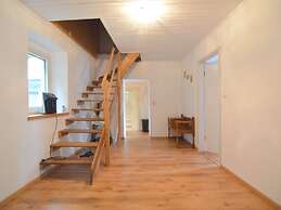 Very Comfortable House With Bathrooms and a Garden
