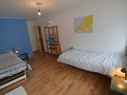 Very Comfortable House With Bathrooms and a Garden