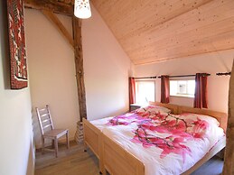 Staying in a Thatched Barn With box Bed, Beautiful View, Region Achter