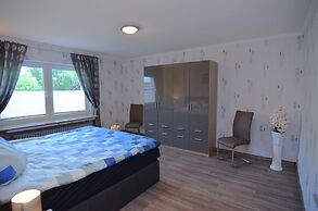 Modern Holiday Home Idyllic Setting With Terrace