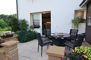 Modern Holiday Home Idyllic Setting With Terrace