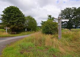 Modern Holiday Home Idyllic Setting With Terrace