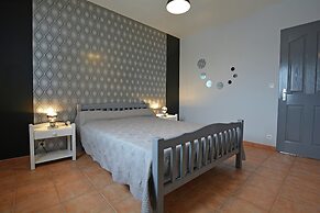 Comfortable Villa With Swimming Pool