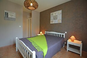 Comfortable Villa With Swimming Pool