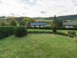 Ruhiger Bungalow am Hennesee mit Terrasse