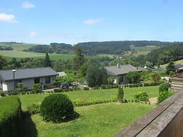 Ruhiger Bungalow am Hennesee mit Terrasse