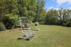 Relaxing Retreat in Bathernay