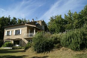 Relaxing Retreat in Bathernay