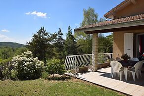 Relaxing Retreat in Bathernay
