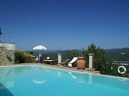 Holiday Home in Montecarelli With Swimming Pool