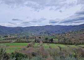 Farmhouse in Tuscany With Panoramic Pool