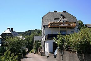Apartment Near Willingen With Terrace