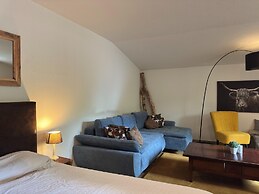 Countryside Stay With Garden