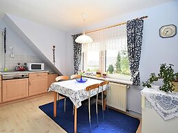 Peaceful Family Base in Floh