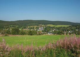 Cozy Holiday Home in Großbreitenbach near Schwarza Valley