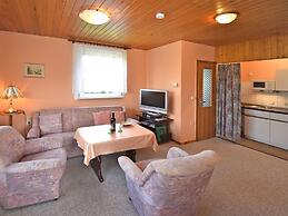 Cozy Holiday Home in Großbreitenbach near Schwarza Valley