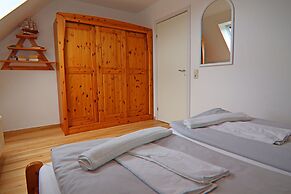 Cozy Apartment in Insel Poel near Beach