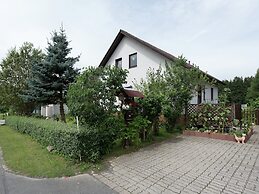 Cosy Apartment in Werda With Garden
