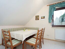 Cosy Apartment in Werda With Garden