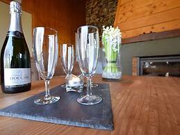 Peaceful Located Cottage With Beautiful Views