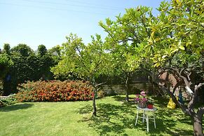 Detached House Near the sea With Garden and Terrace